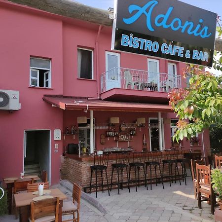 Adonis Bistro Cafe Bar Albergue Fethiye Exterior foto